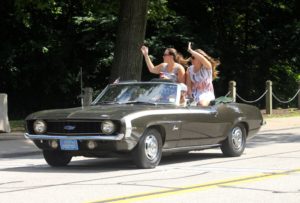 parade-camaro